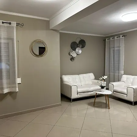 Miramare בית הארחה אפורי נורד