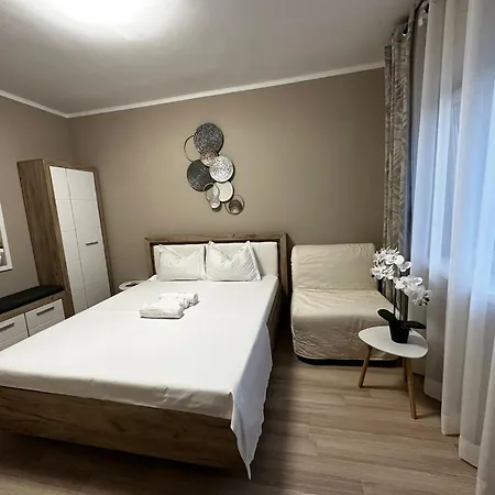 Miramare בית הארחה